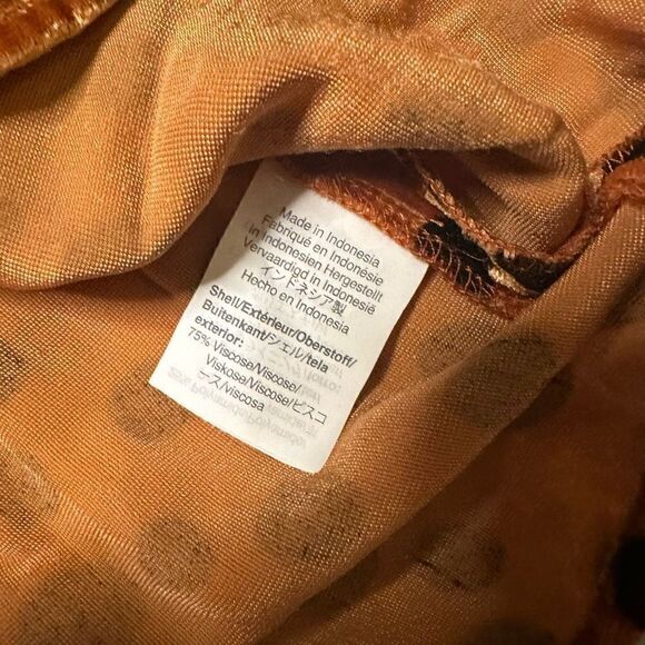 MADEWELL  Velvet Memento Ruffle Sleeve Top in Leopard Dot xs - Picture 7 of 9